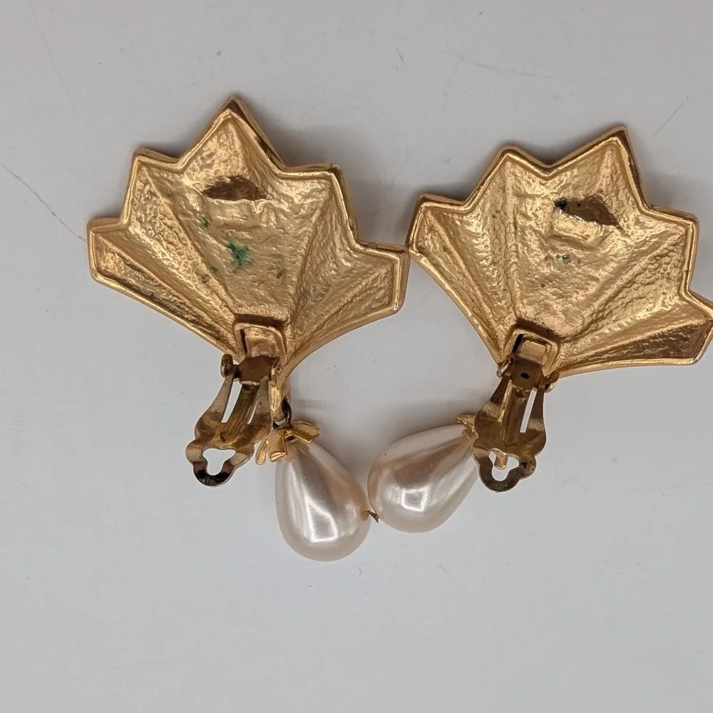 N/A vintage gold